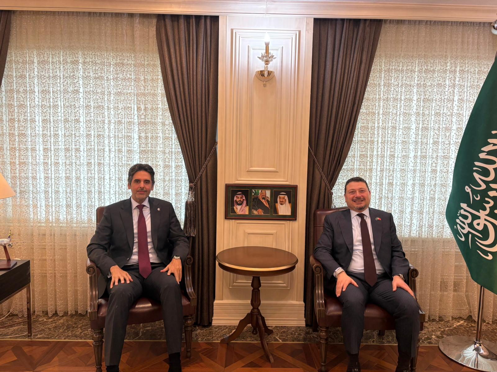 Sayın Büyükelçi'nin Sayın Katar Büyükelçisi İle Görüşmesi