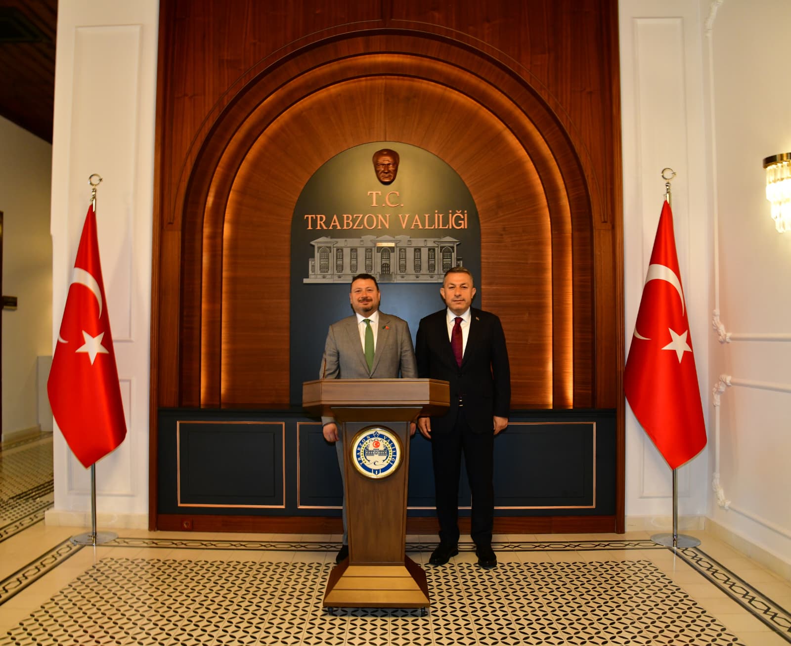 Sayın Büyükelçi'nin Sayın Trabzon Valisi İle Görüşmesi